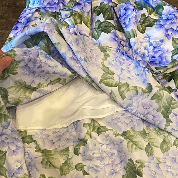 Forever 21 Floral Midi Skirt in Blue and Green - Picture 6 of 6